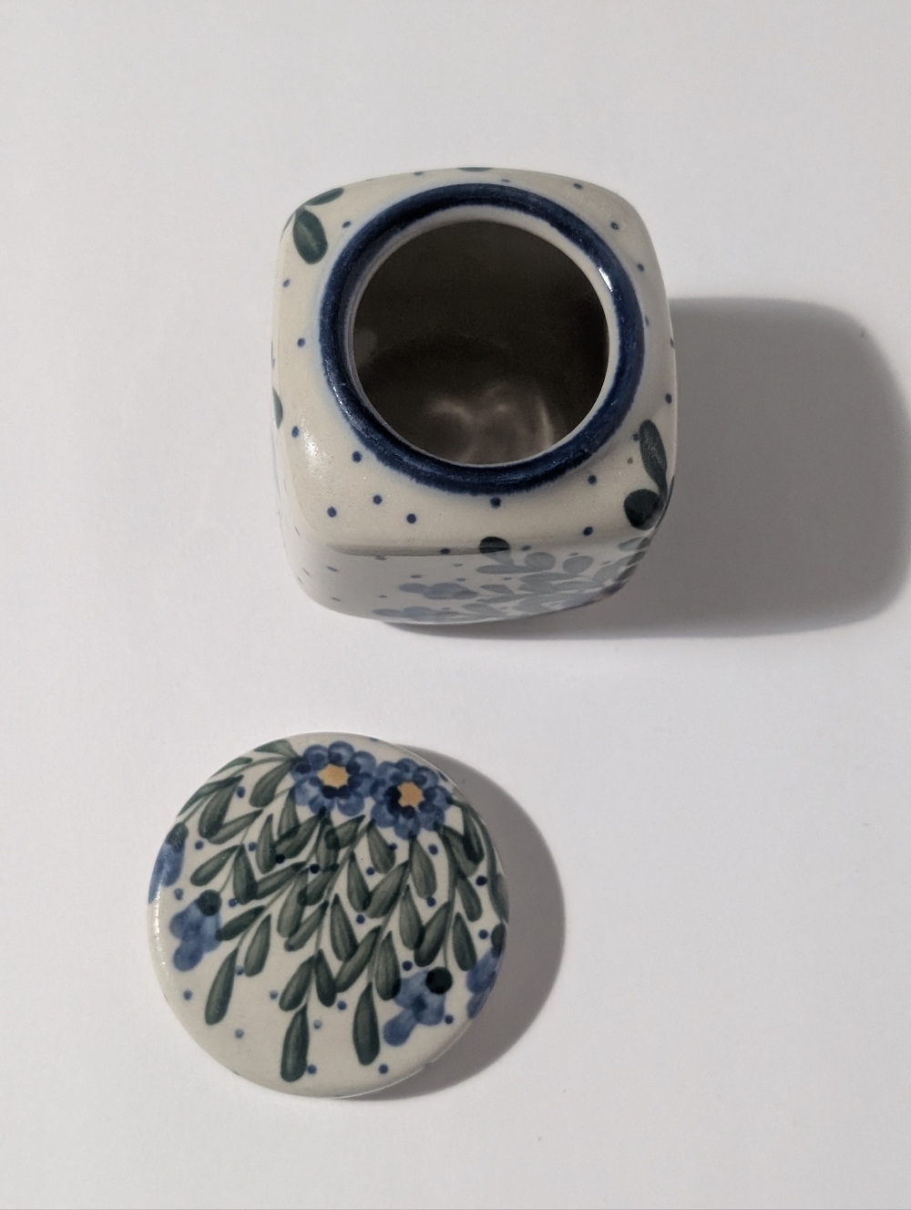 Polish Pottery Jar With Lid Boleslawiec - Picture 2 of 3